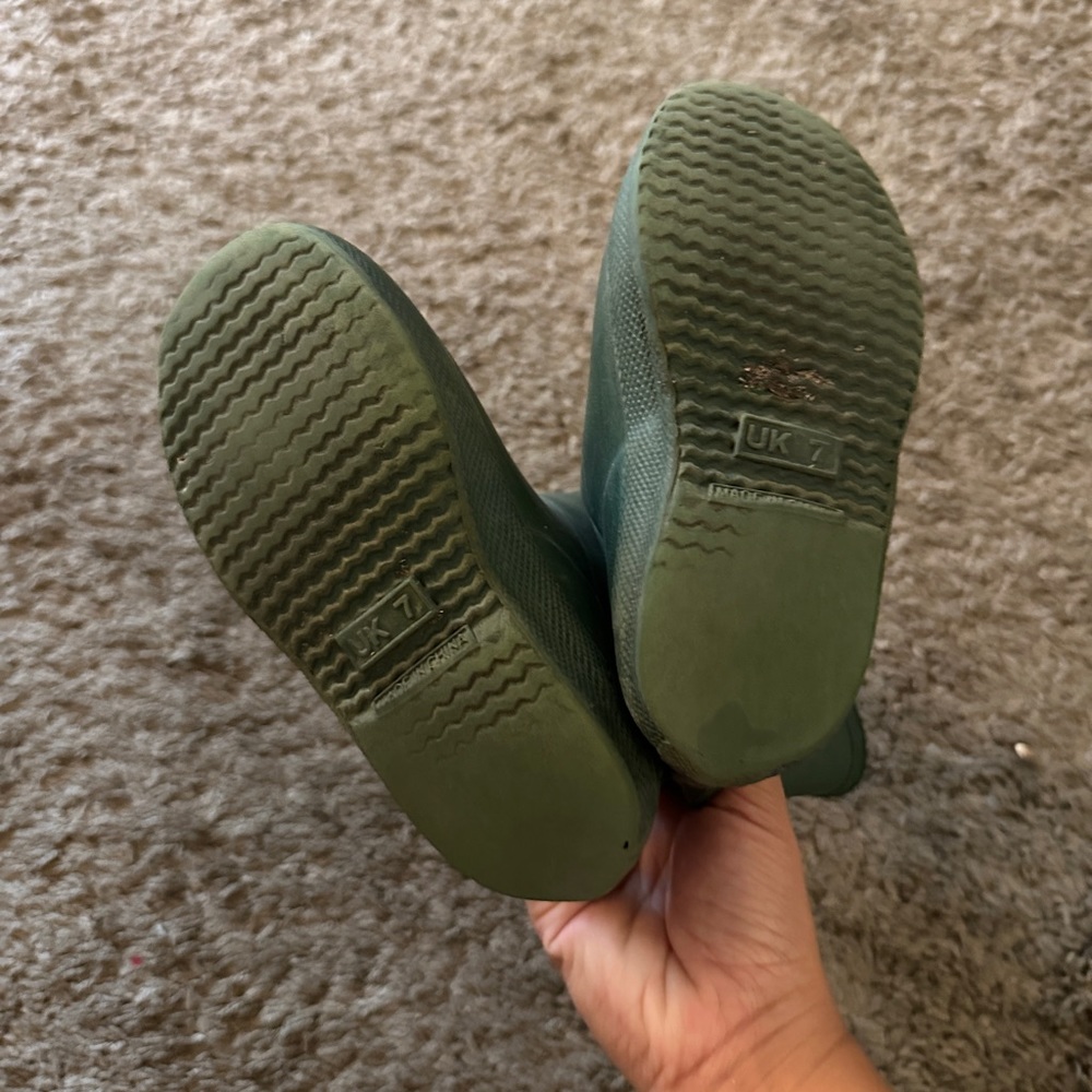 Used Hunter Boots - Picture 7 of 8
